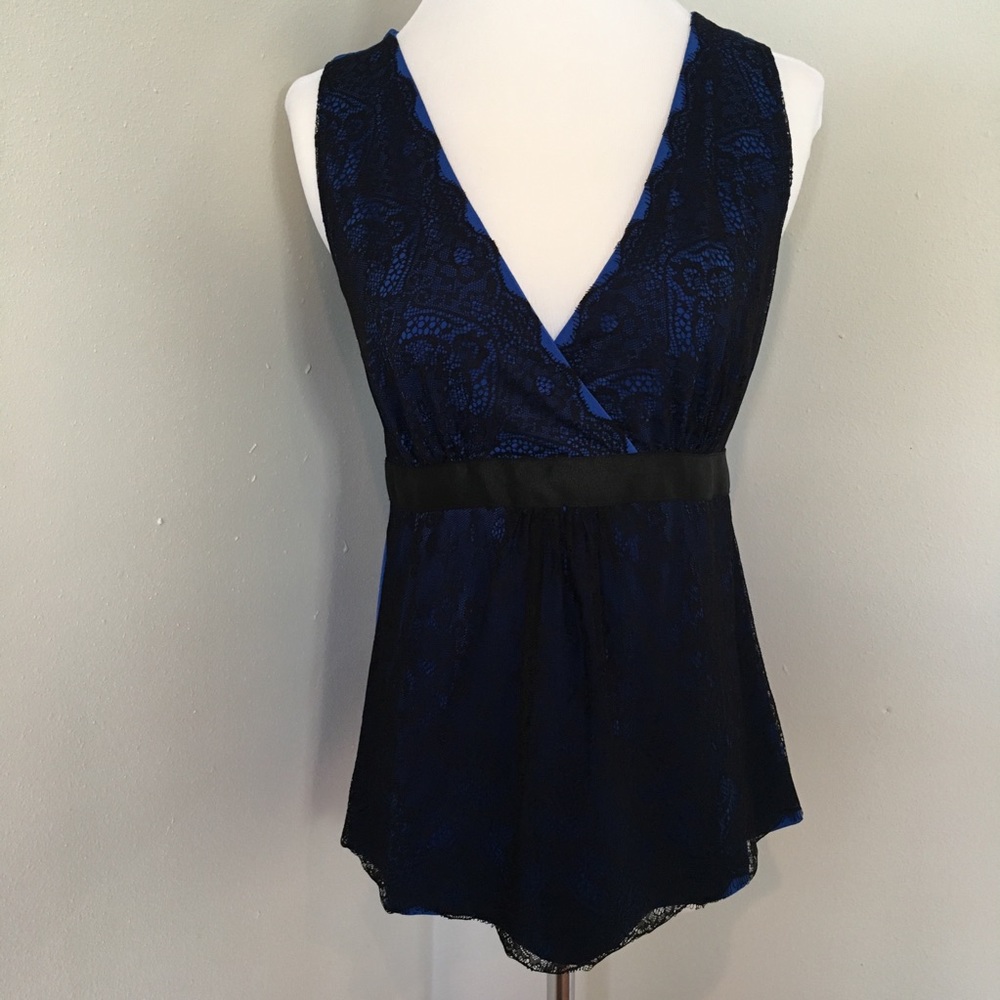 New York & Company Top Stretch Lace Overlay